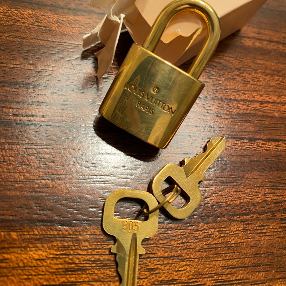 Louis Vuitton Shiny Gold Padlock and Keys